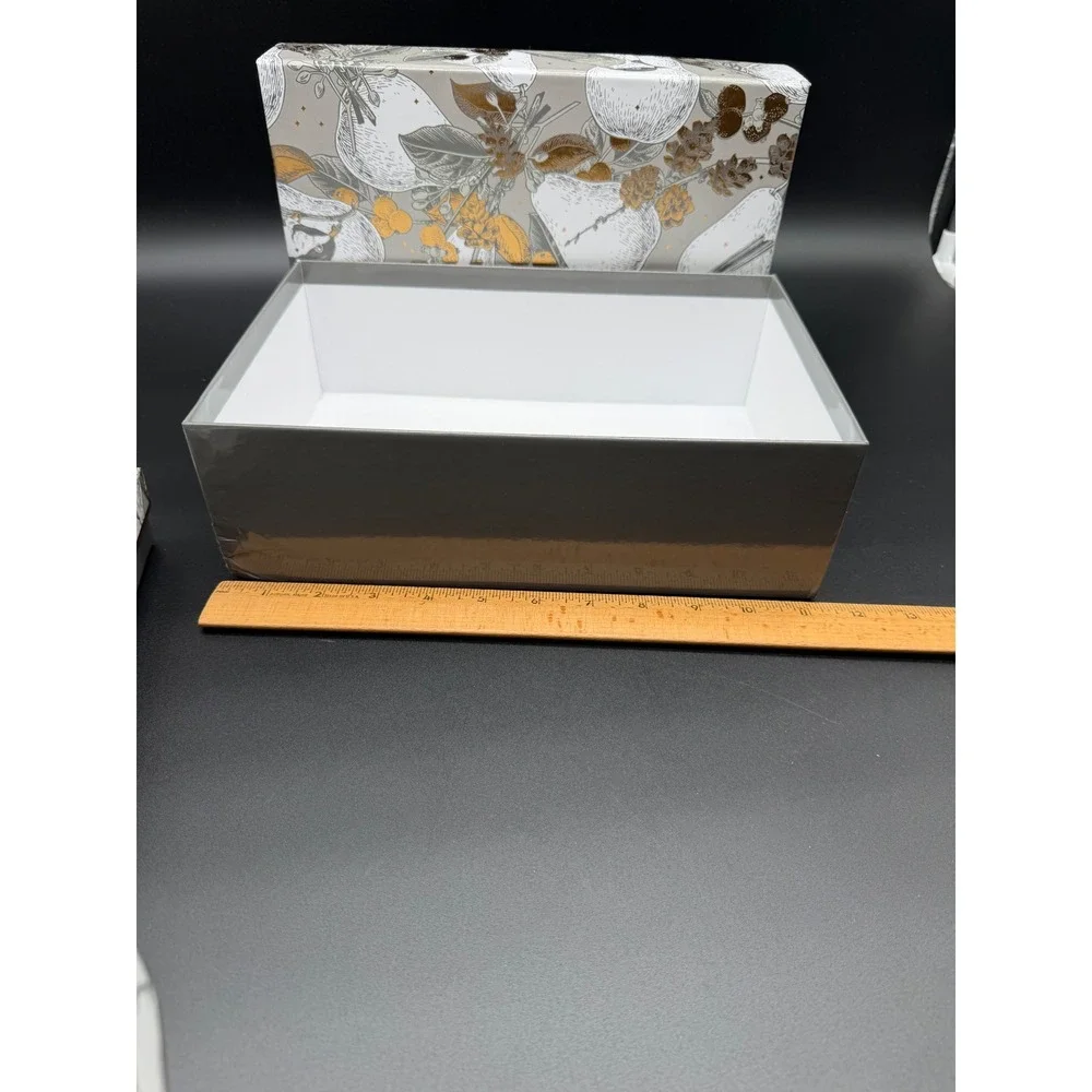 The Fruit Company Chickadee Pear Nesting Gift Boxes Set of 6‎ Gold Foil Holiday